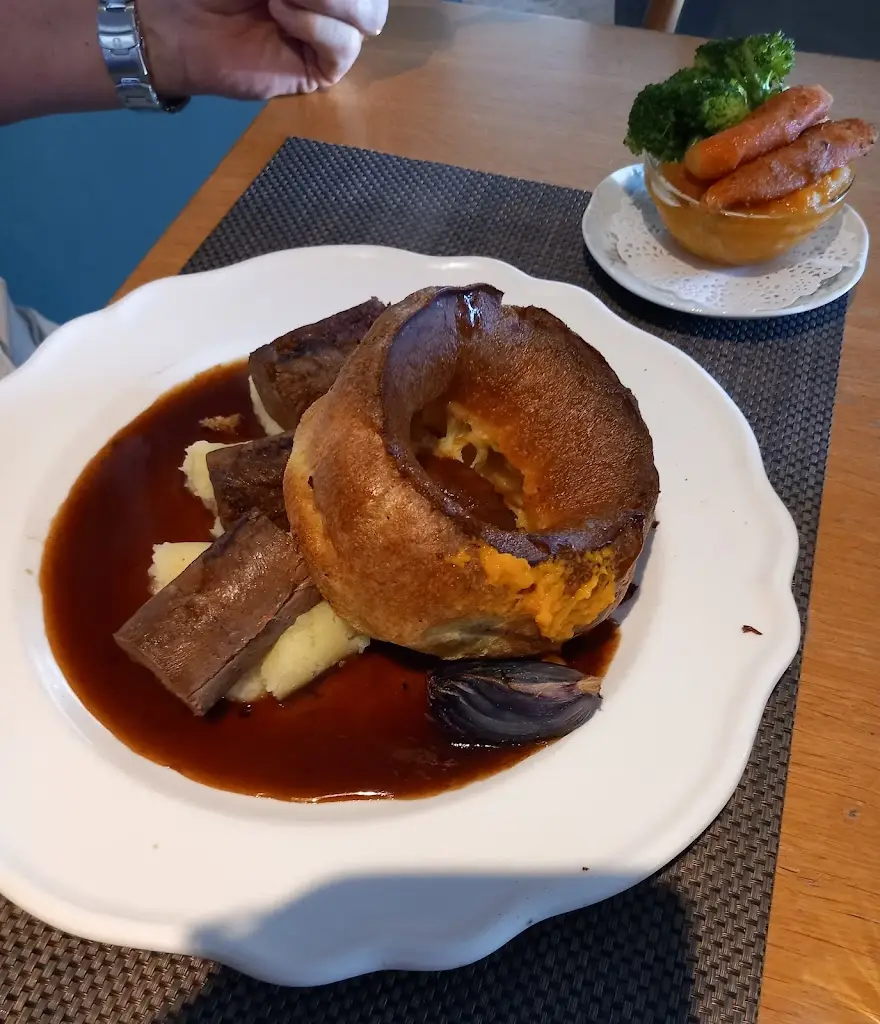 kjj thorburn_The Caddy Mann_Jedburgh_review