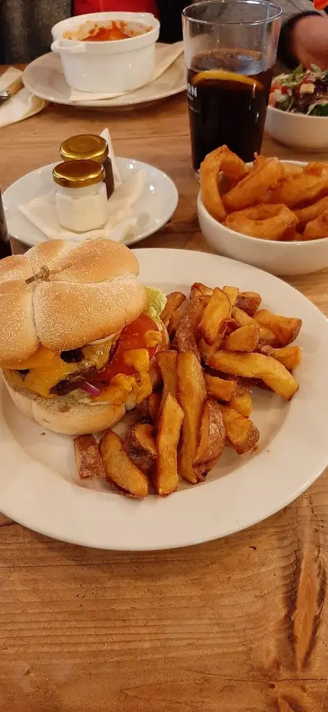 Violet_Ancrum Cross Keys_Jedburgh_review