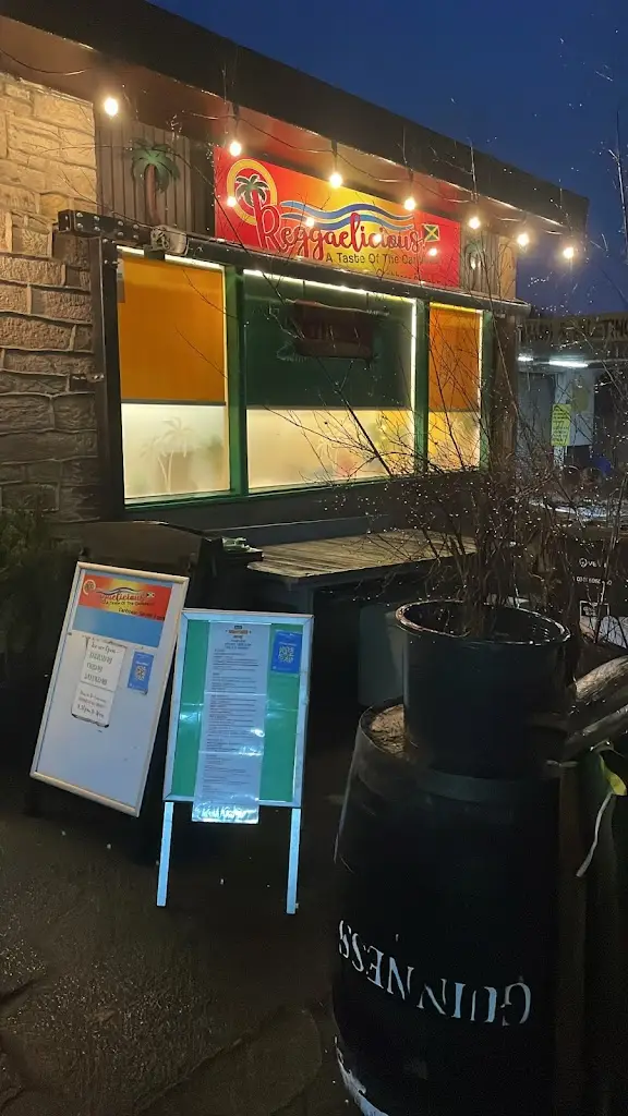 Melanie Montgomery_Reggaelicious Kitchen_Kilmaurs_review