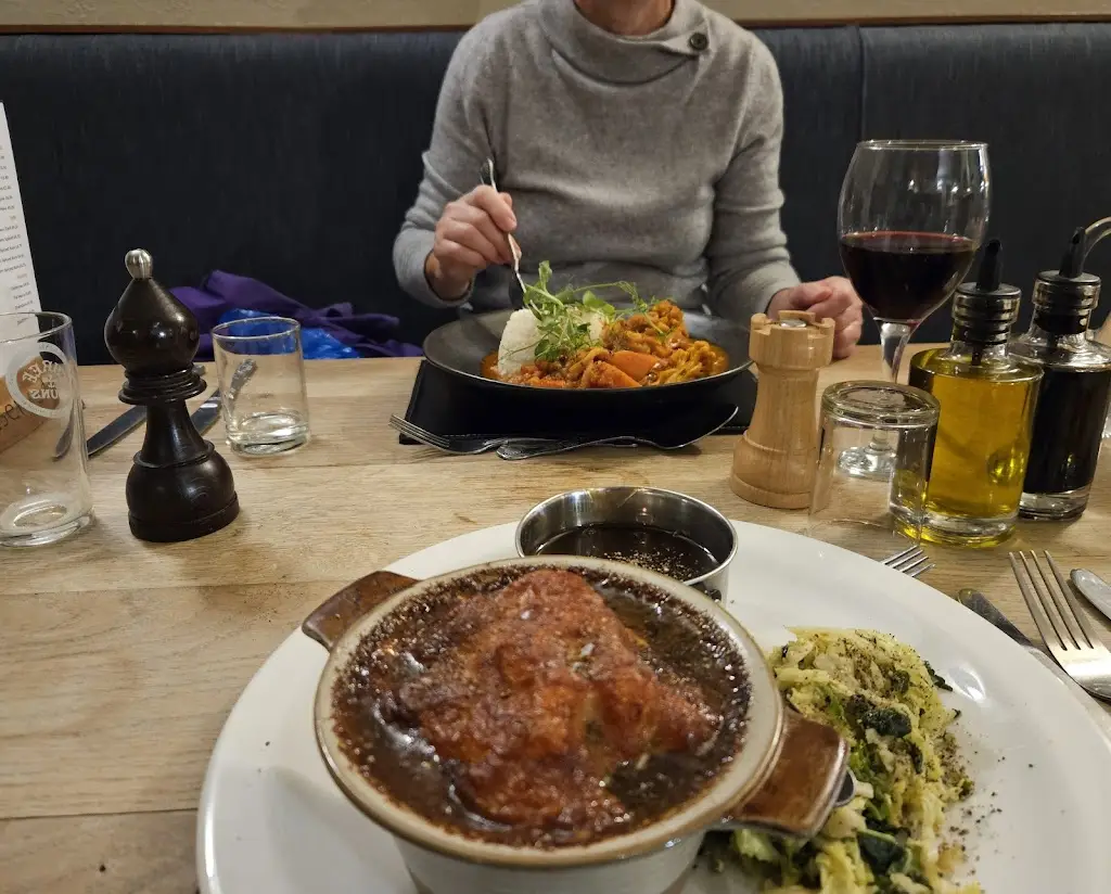 Dave Easley_Castle Hotel_Bishop's Castle_review