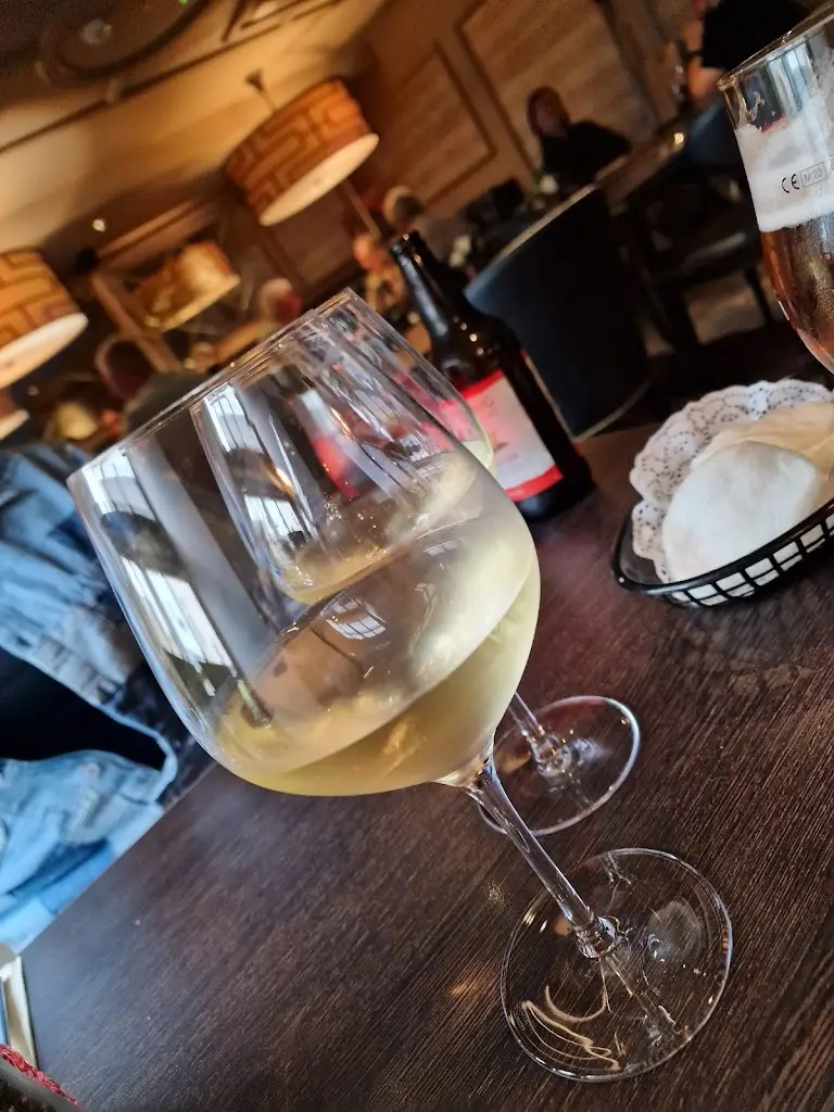 Amie Sloan (Shamie)_La Dragon_Kilmarnock_review