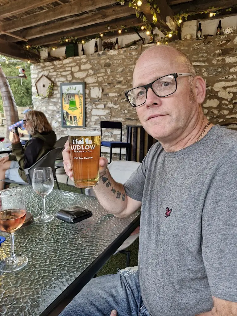 Mark Tomlinson_Six Bells_Bishop's Castle_review