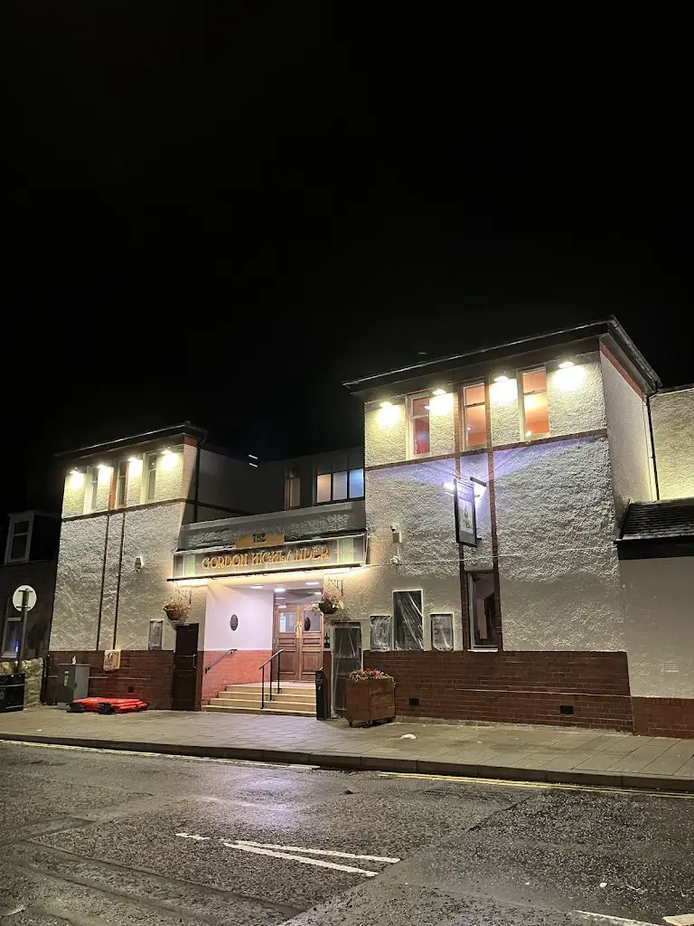 Dino Li_The Gordon Highlander_Inverurie_review