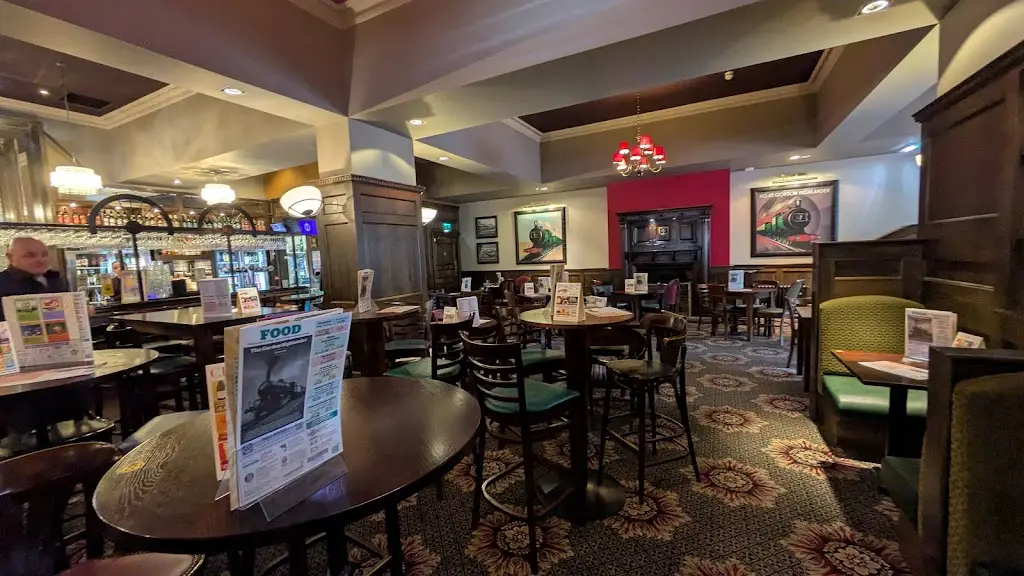 Thurso Lass_The Gordon Highlander_Inverurie_review