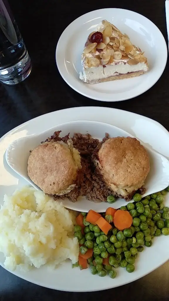 farah tahir_Fly Cup Enterprises_Inverurie_review