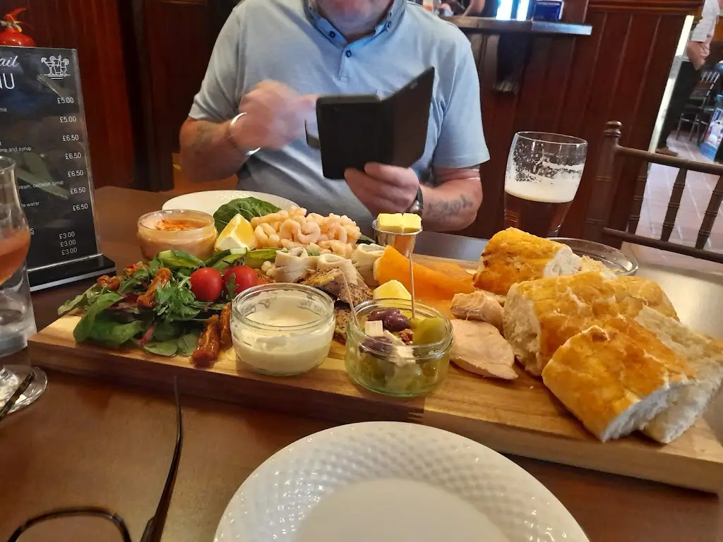 Beverly Ironside_Butchers Arms_Inverurie_review