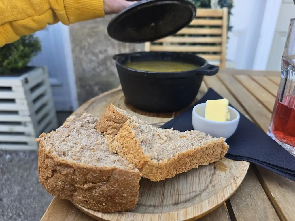 Jonathan Acton_Coco Works_Inverurie_review