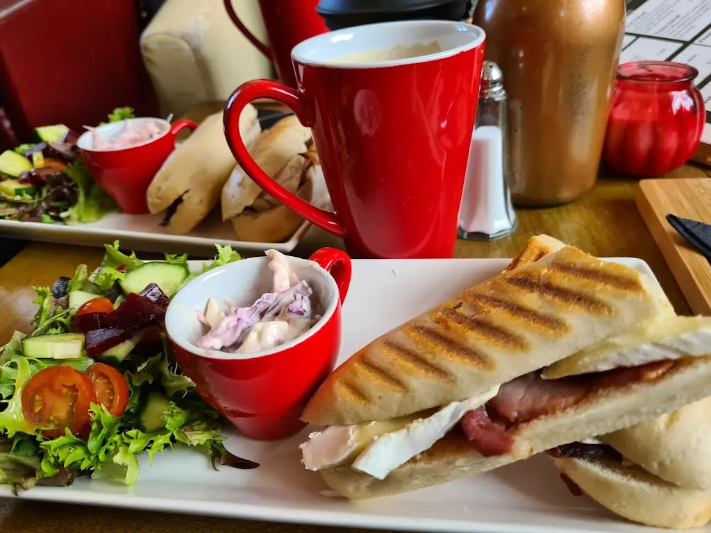 Lina-Elvira Back_Coco Works_Inverurie_review