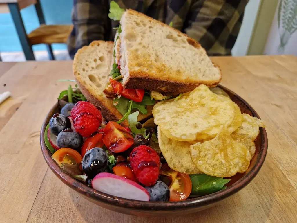 Jennifer LB_Fika_Kinloss_review