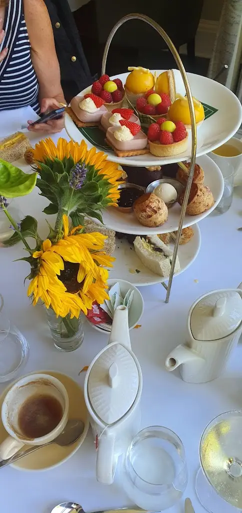 Anna L._Torrish at Ness Walk_Inverness_recensione