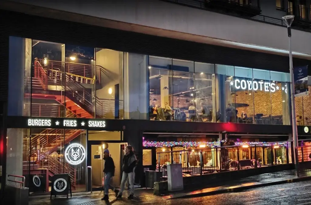 Coyote Burger restaurant in Inverness