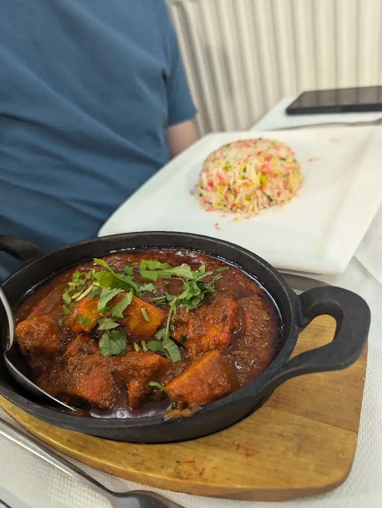 Al-Karim Bistro and Bar_Kirriemuir_slider_image_2