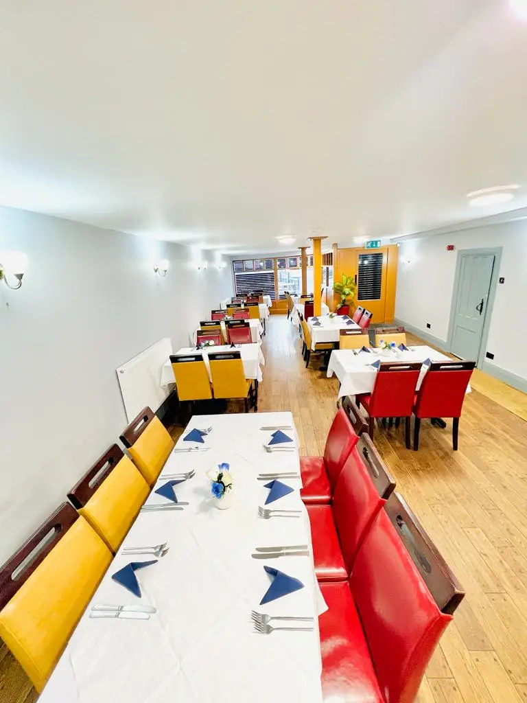 Al-Karim Bistro and Bar_Kirriemuir_slider_image_3