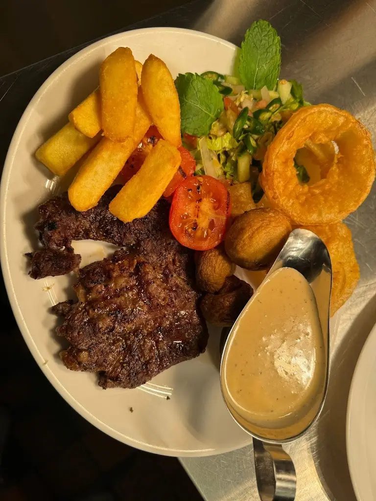 Menu_Woodville Inn Bar & Restaurant_Kirriemuir_image_2