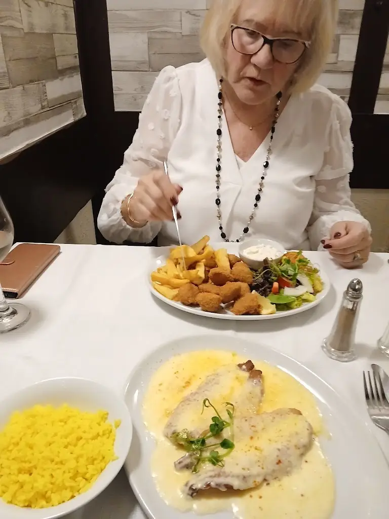 Gordon McKay_The Crown Tavern_Lanark_review