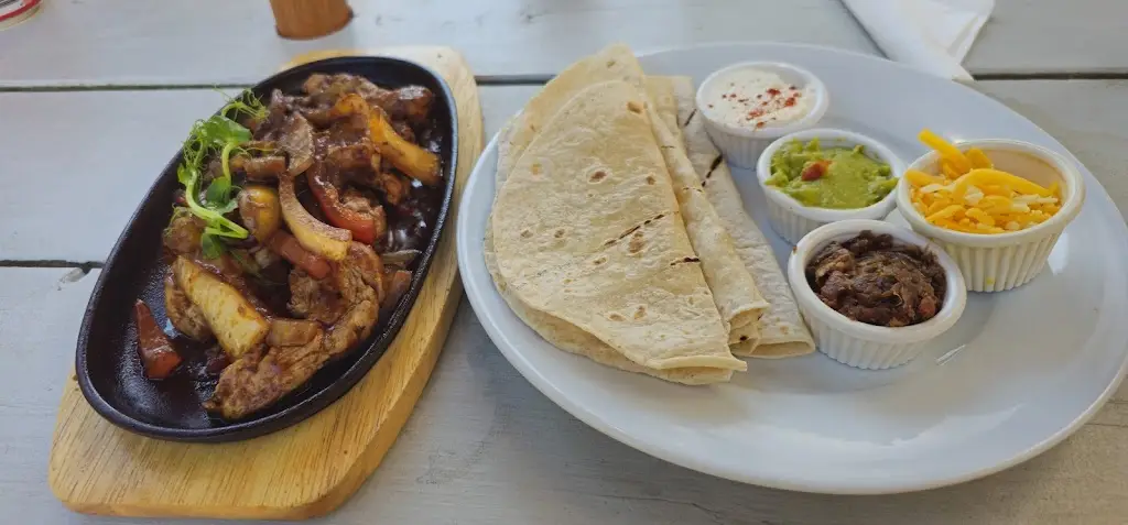 Scarlet Rayne_The Crown Tavern_Lanark_review