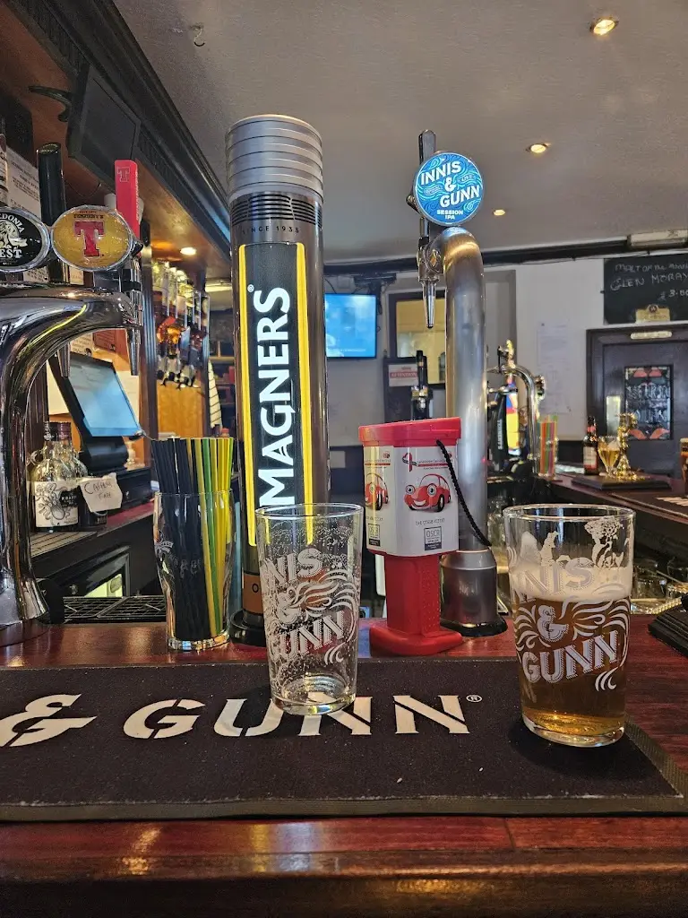 craig patrick_Horse & Jockey Bar_Lanark_review