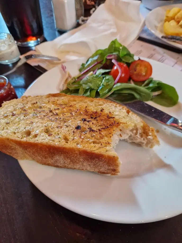 Richard R_Duchess of Kirkcaldy_Kirkcaldy_review