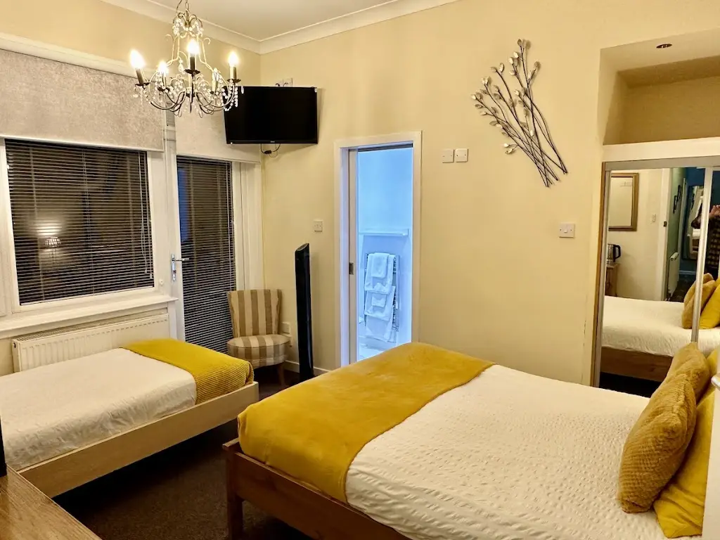 The Elbow Room_Kirkcaldy_slider_image_2