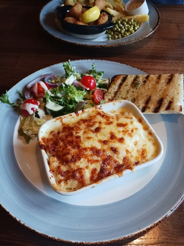 kathleen Ewen_Home Farm View_Kirkcaldy_review