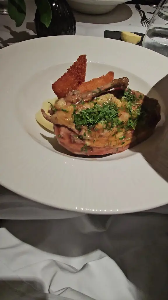 Coq d'Argent_Law_slider_image_2