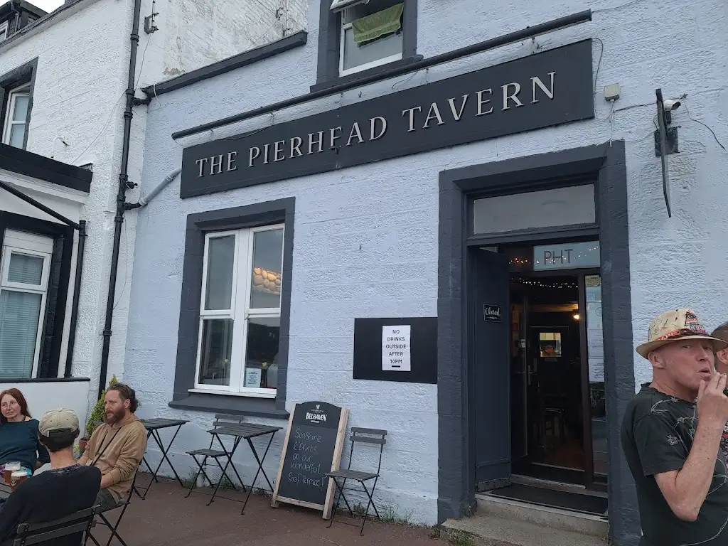 PHANTOM DROPHEAD_Pierhead Tavern_Lamlash_review