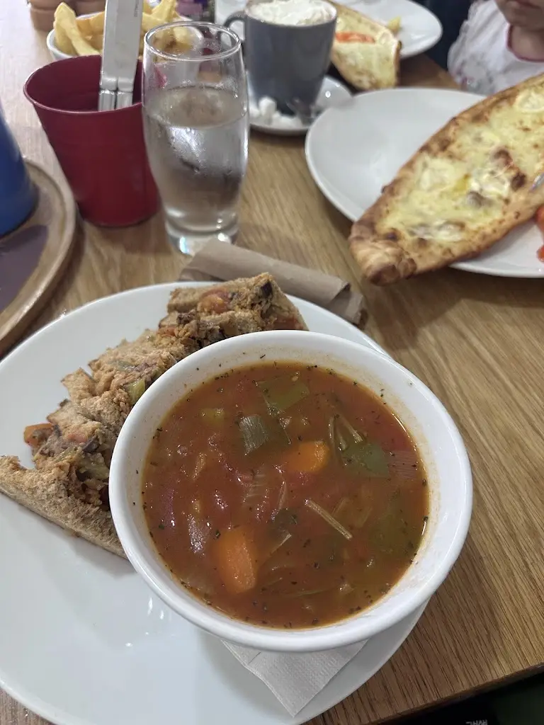 Anna Brim_Café Thyme_Lamlash_review