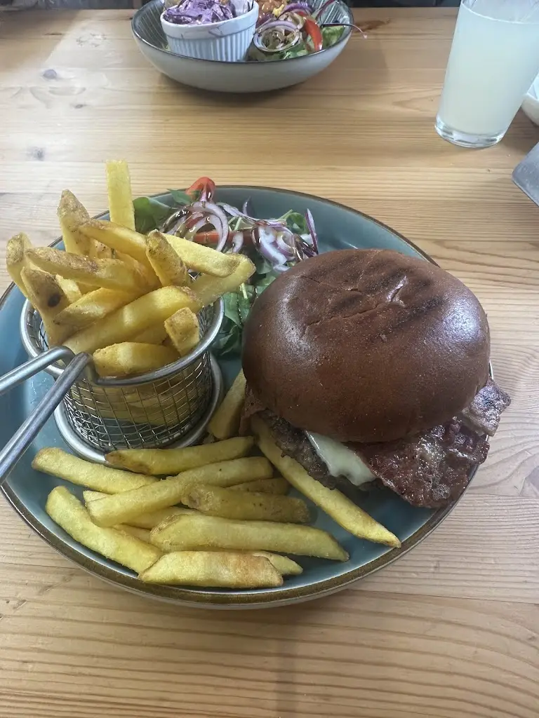 Ralph Wardlaw_Auld Bar Cafe_Letham_review