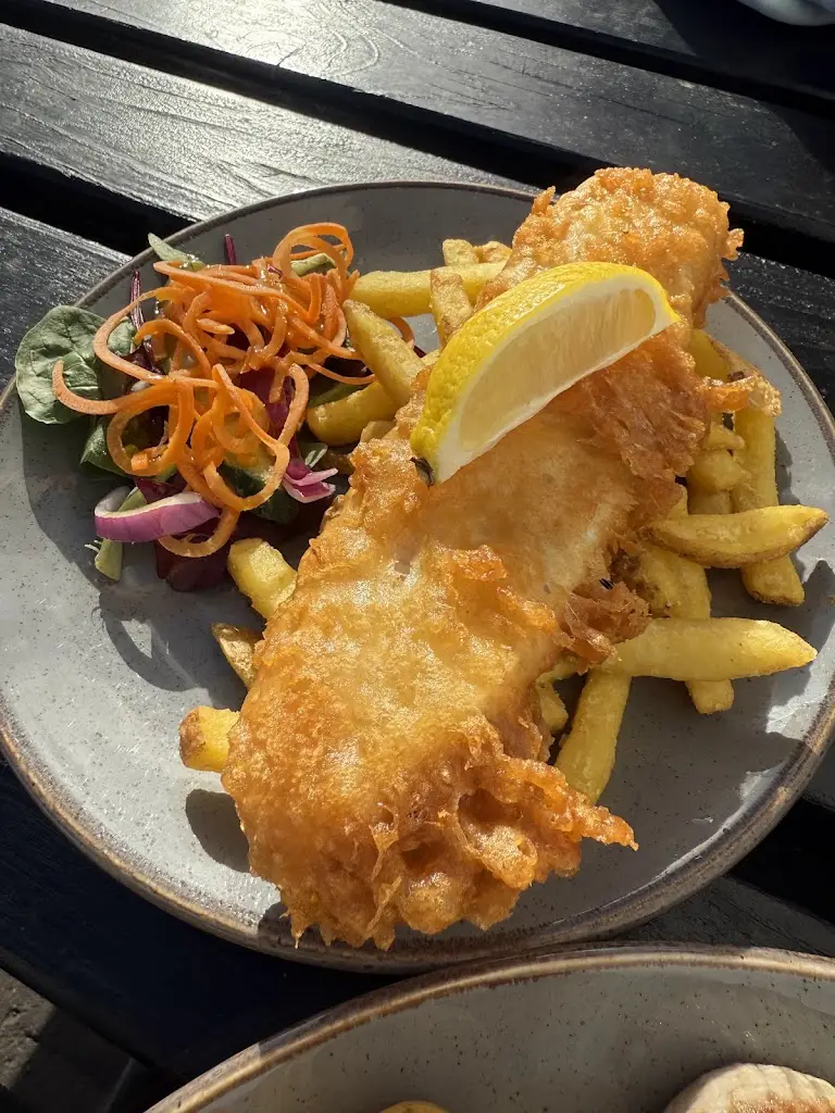 Laura Walter_The Ship Inn_Limekilns_review