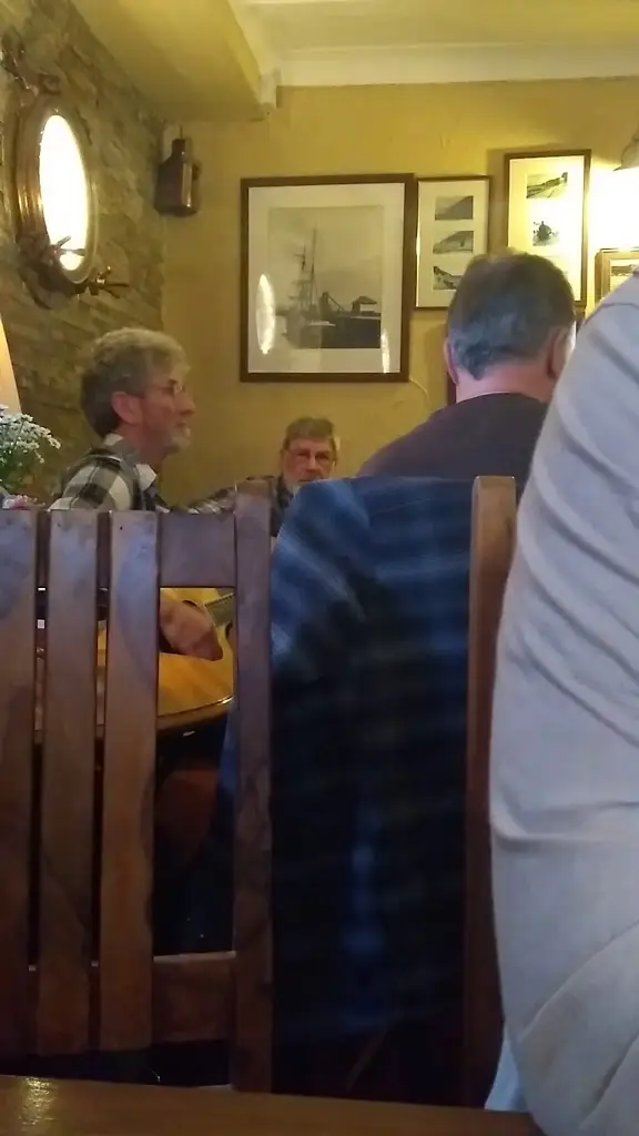 The Ship Inn_Limekilns_slider_image_2