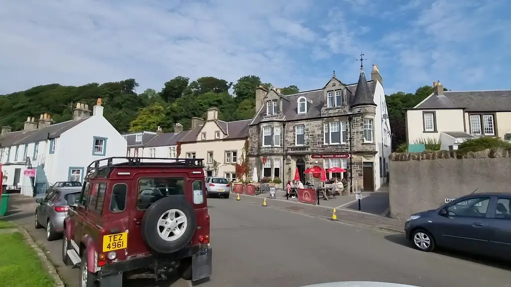 The Bruce Arms restaurant in Limekilns