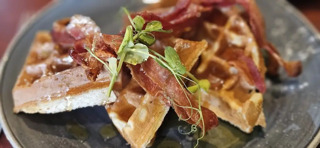 Mike Letchford_Coorie by the Coast_Limekilns_recensione