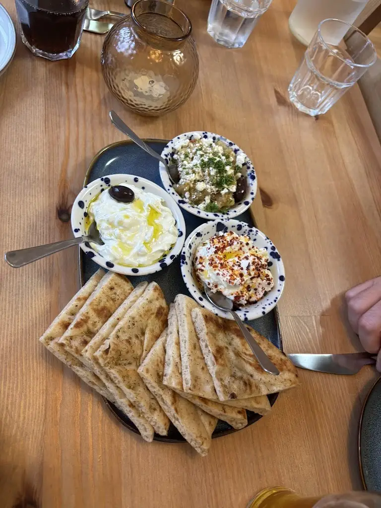 Lauren Mason_Artisan Greek Kitchen_Livingston_review