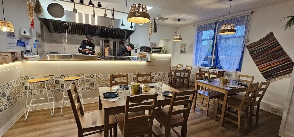 Artisan Greek Kitchen_Livingston_slider_image_1