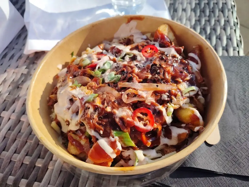 P D_Three Little Pigs_Laurieston_review