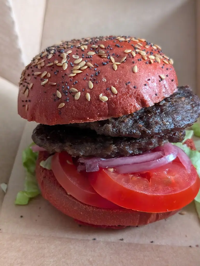 Paul Hannon_Three Little Pigs_Laurieston_review