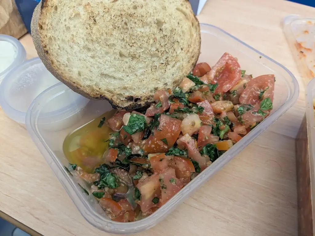 Edward Spencer_Cafe Corvina_Laurieston_recensione