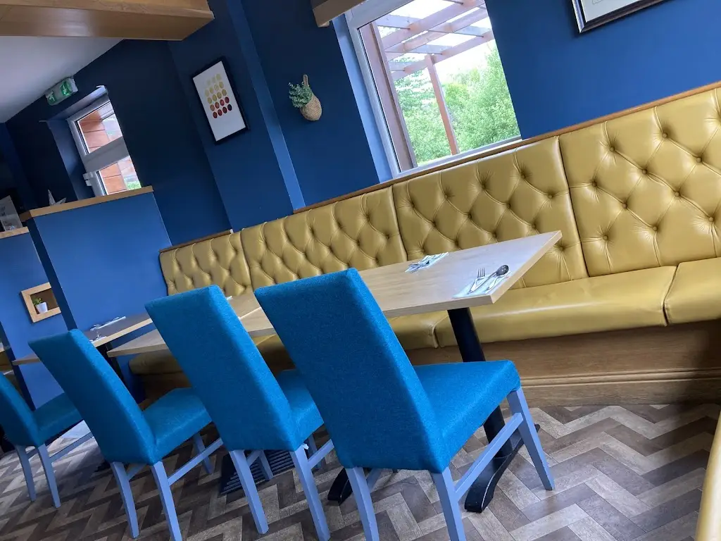 Sammi Rudge_Canalside_Laurieston_recensione