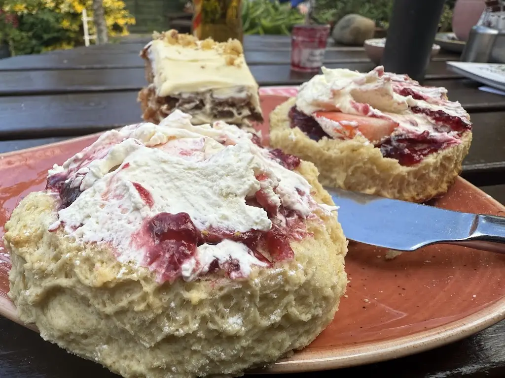 phil parkinson_Solway Tide Tearoom_Kirkcudbright_recensione