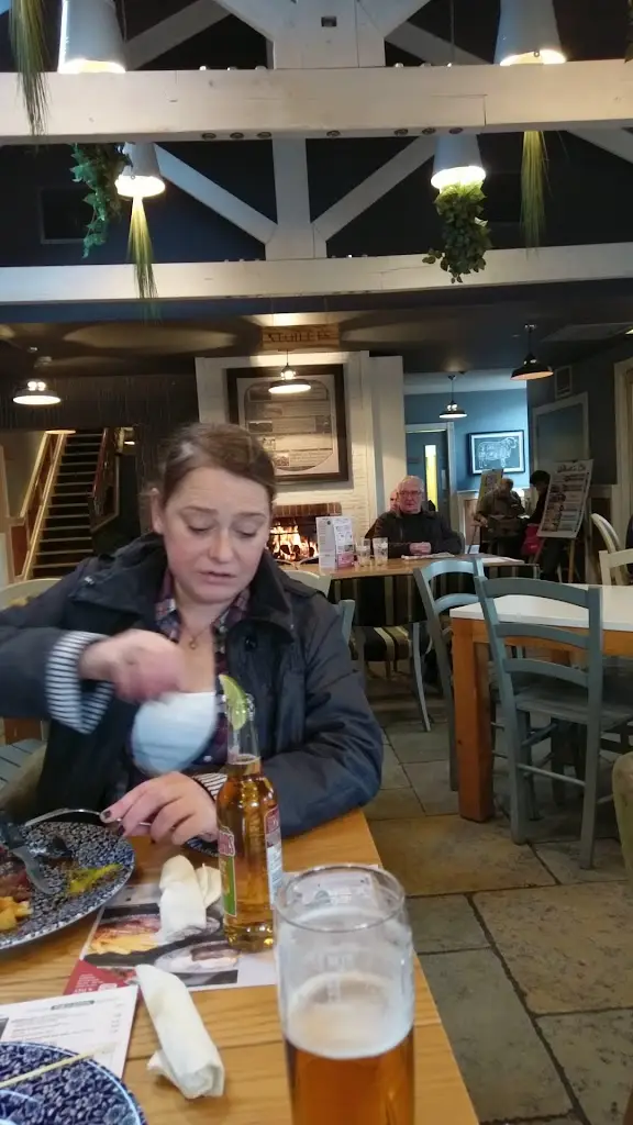 The Butter Cross - JD Wetherspoon_Bingham_slider_image_2