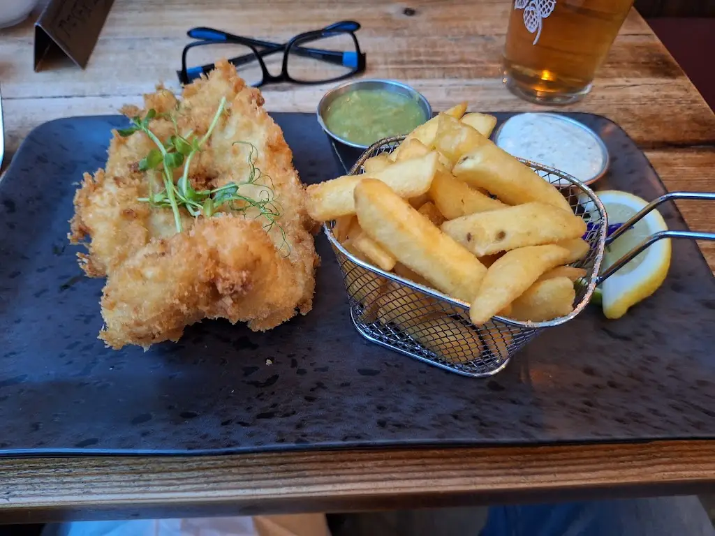 David Thompson_Archie's Place_Kirkcudbright_review