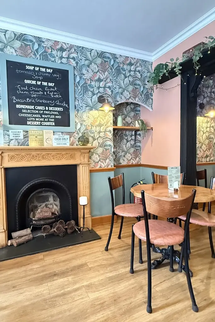 Zoe T_Mullberries_Kirkcudbright_review