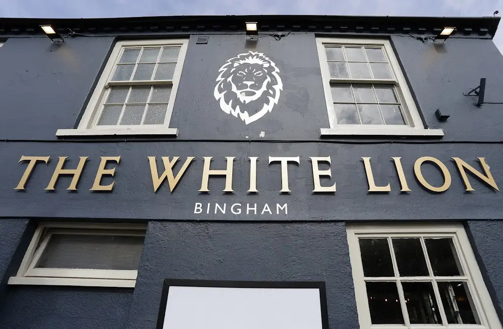 The White Lion_Bingham_slider_image_1