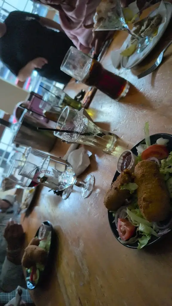 Stephanie Kerr_The Three Churches_Lochwinnoch_review