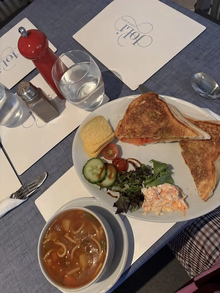 Heather Richardson_Joli_Longniddry_review