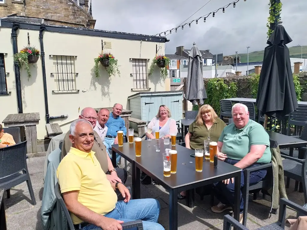 Derek Kavanagh_Drouthy Neebors_Lockerbie_review