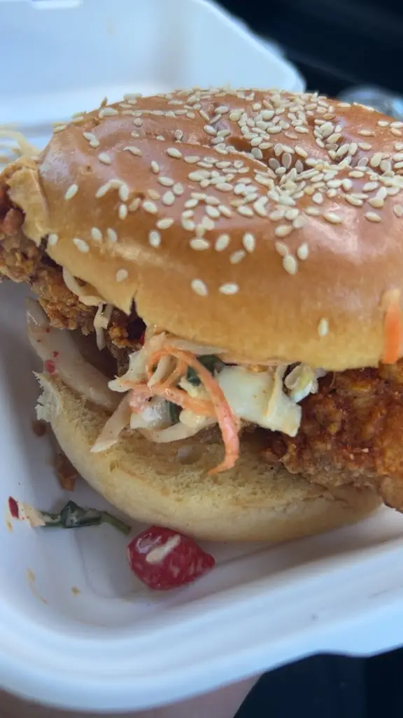 Holly Chia_The Humble Burger_Lhanbryde_review