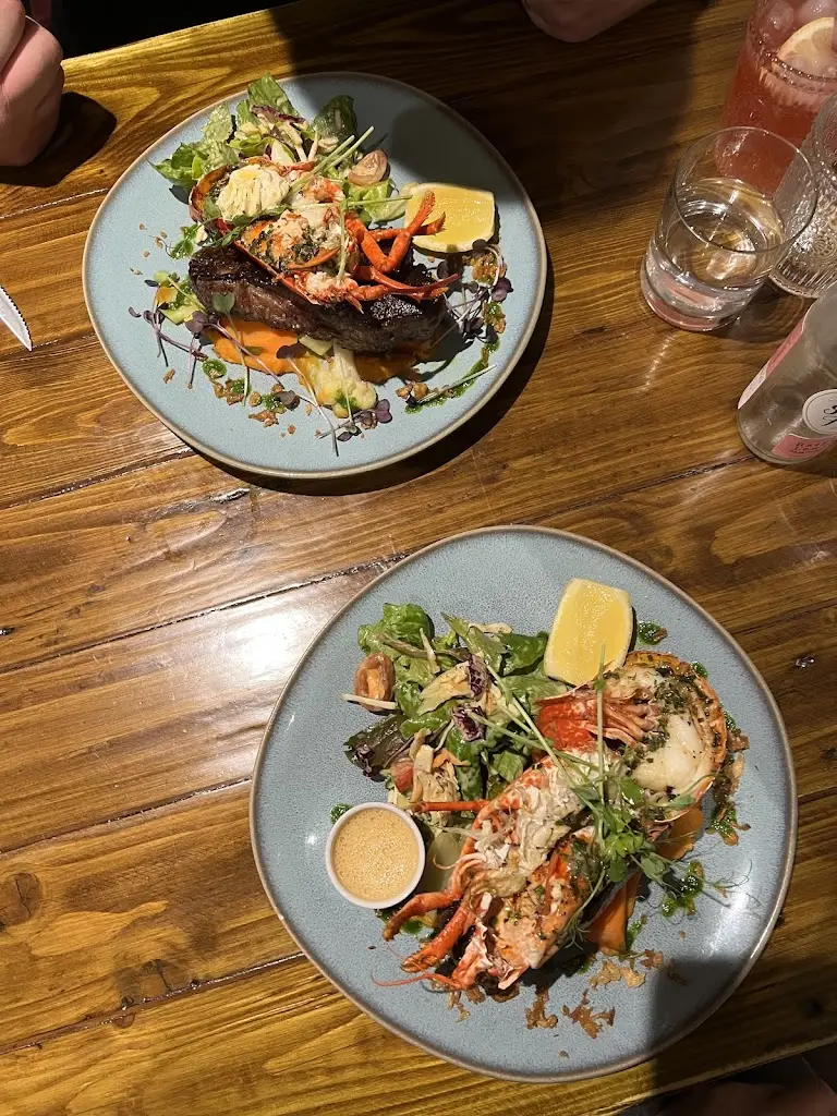 Catch 79 Seafood Bistro_Lhanbryde_slider_image_2