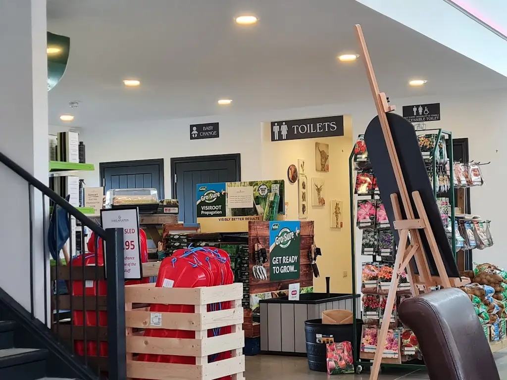 Savrober 94_Threaplands_Lhanbryde_review