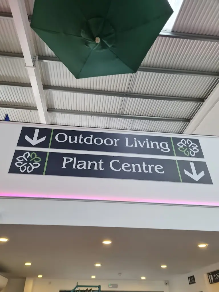 Threaplands_Lhanbryde_slider_image_1